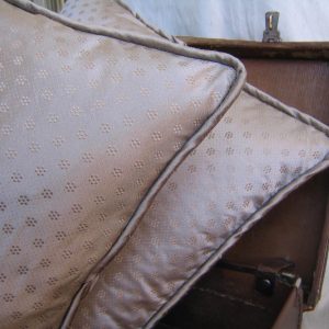 Mendip.Bergerac.Taupe